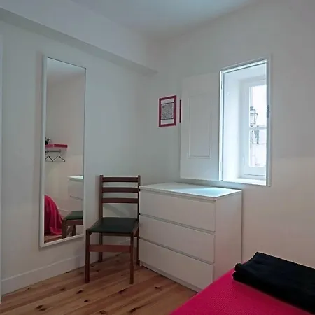Calcada Sao Lourenco Apartment *